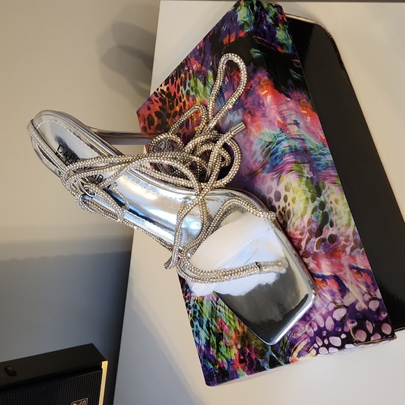 NWOT Rivia lace up, Silver - Picture 1 of 4